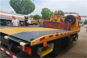 鹰潭附近拖车电话号码服务